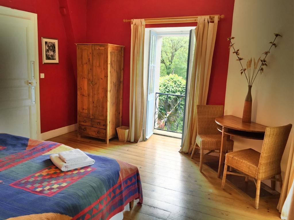 Bed and Breakfast Papilio Montauban-de-Luchon Екстер'єр фото
